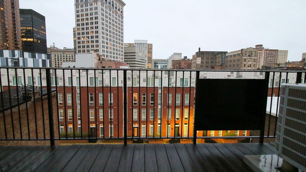 More Photos Of 125 W Saratoga St, Baltimore Apartments For Sale