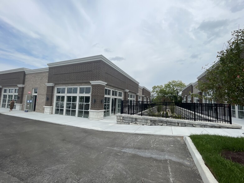 More Photos Of 0 Longpoint Way, Franklin Unknown For Lease