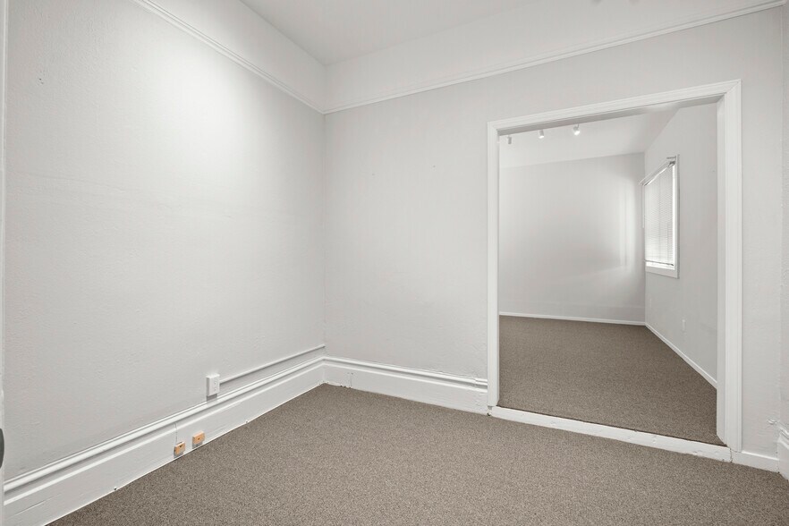 More Photos Of 1736 Divisadero St, San Francisco Storefront Retail Office For Lease