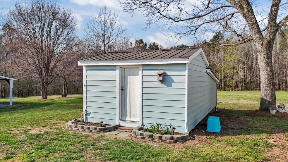 More Photos Of 10612 Durham Rd, Timberlake Flex For Sale