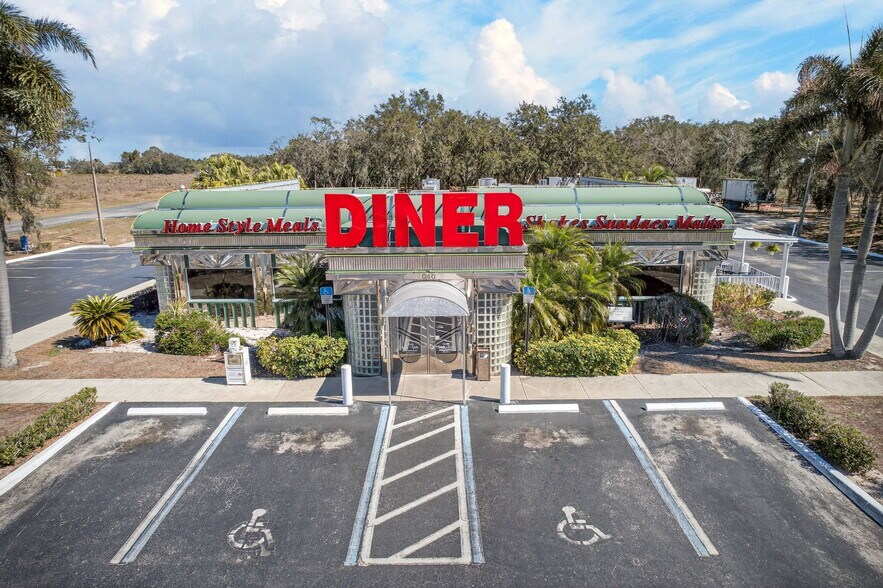 More Photos Of 4040 US Highway 27 S, Sebring Restaurant For Sale