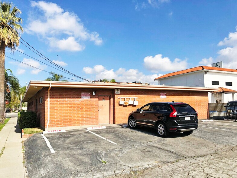 More Photos Of 412-418 San Fernando Mission Blvd, San Fernando Medical For Lease