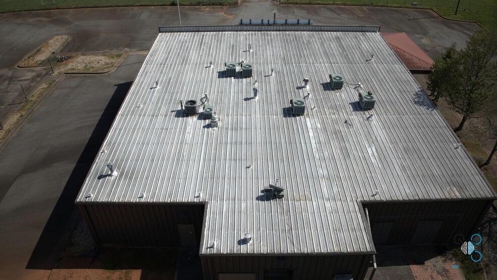 More Photos Of 3455 Keith Bridge Rd, Cumming Freestanding For Sale