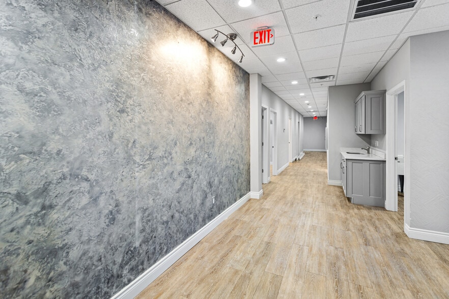 More Photos Of 714 st highway 248, Branson Medical For Sale