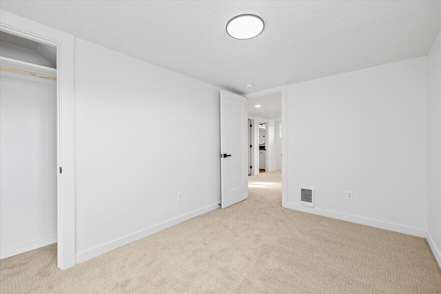 More Photos Of 4518 W Emerald St, Boise Specialty For Sale