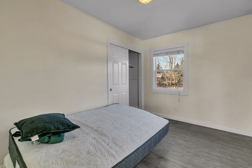 More Photos Of 10709 Woodland Ave E, Puyallup Specialty For Sale