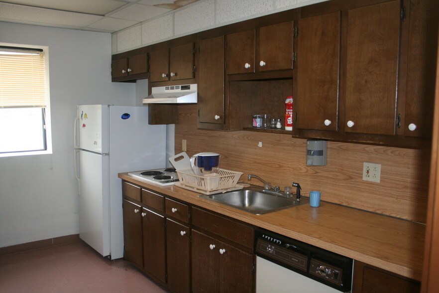 More Photos Of 120 Old Camplain Rd, Hillsborough Office For Lease