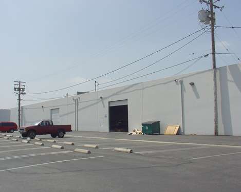 More Photos Of 13840-13844 Struikman Rd, Cerritos Manufacturing For Lease