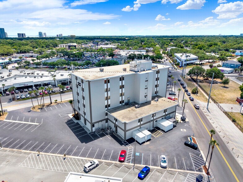 More Photos Of 3825 Henderson Blvd, Tampa Office For Lease