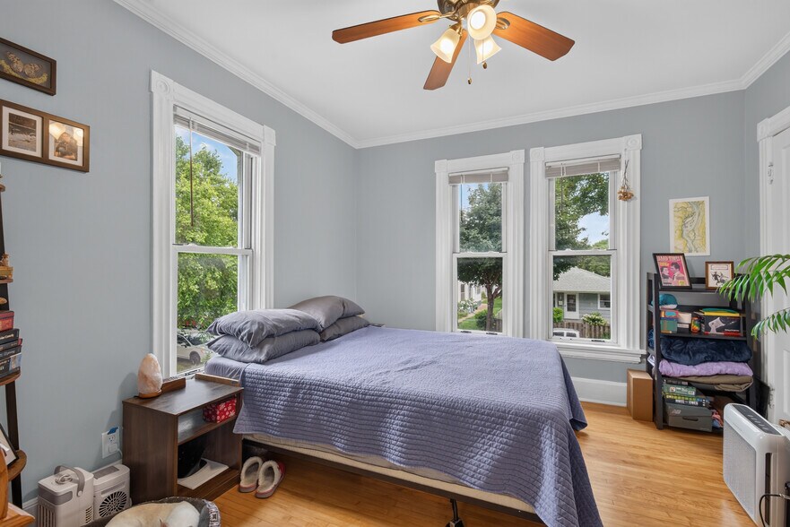 More Photos Of 446 Madison St NE, Minneapolis Multifamily For Sale
