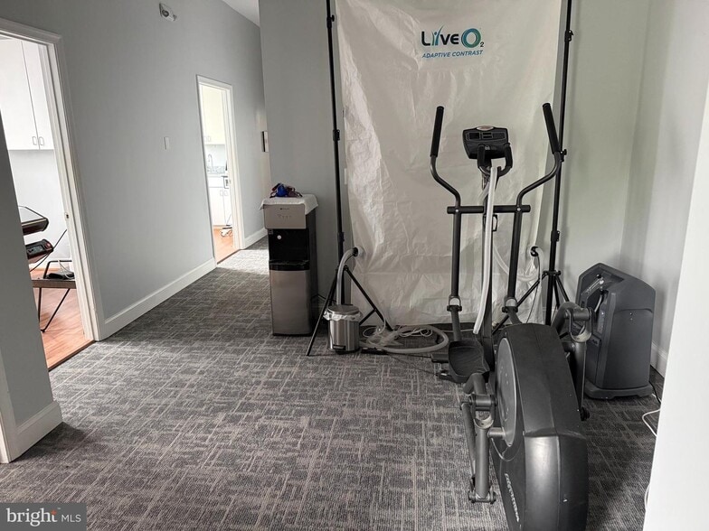 More Photos Of 225 Town Square Dr, Lusby Medical For Lease