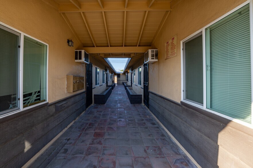 More Photos Of 342 E Lancaster Blvd, Lancaster Apartments For Sale