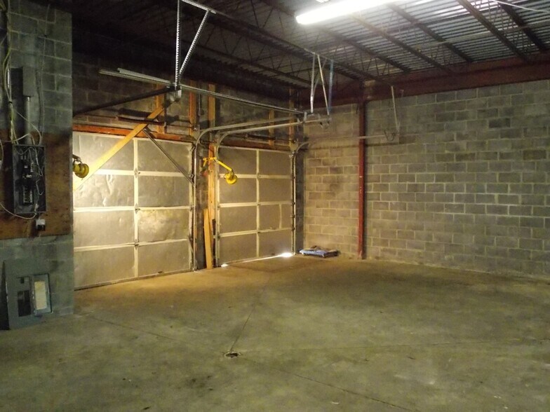 More Photos Of 1712 ROUTE 940, Pocono Lake Storefront Retail Office For Lease