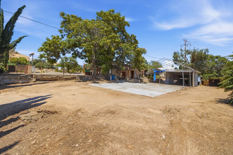 More Photos Of 1 Lakeview Dr, Wofford Heights Light Distribution For Sale
