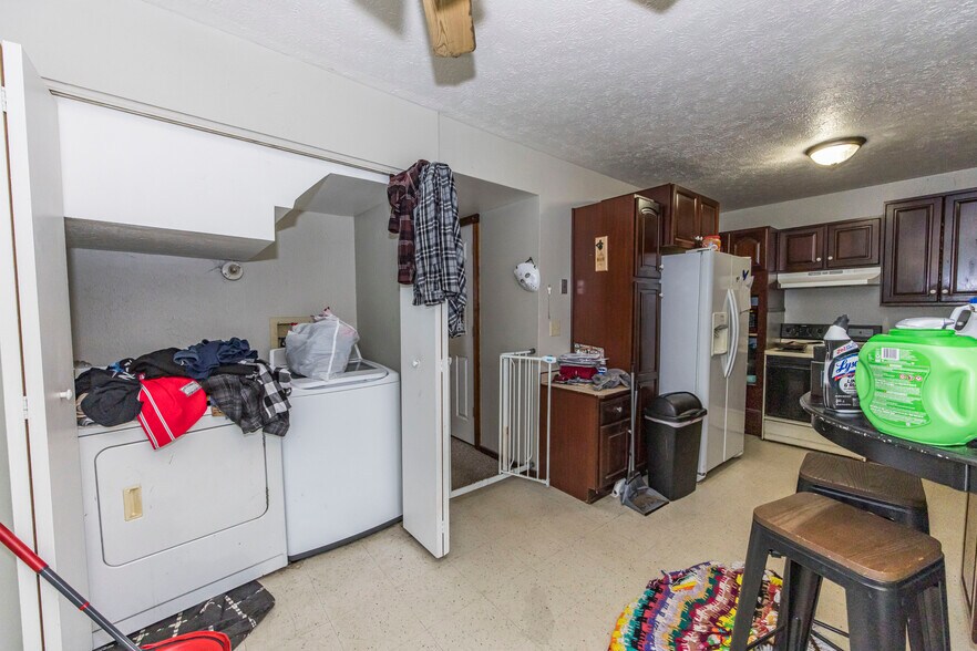 More Photos Of 3800 Grace Dr, Kent Multifamily For Sale