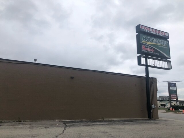 More Photos Of 6816 E 82nd St, Indianapolis Freestanding For Lease