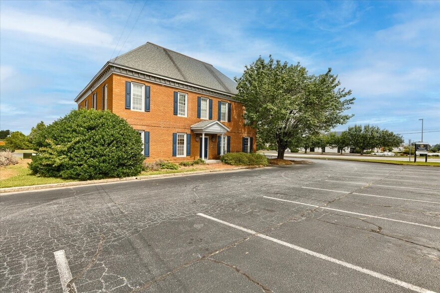 More Photos Of 7175 Jonesboro Rd, Morrow Office For Lease