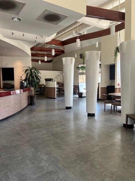 More Photos Of 546-574 Allen Rd, Basking Ridge General Retail For Lease