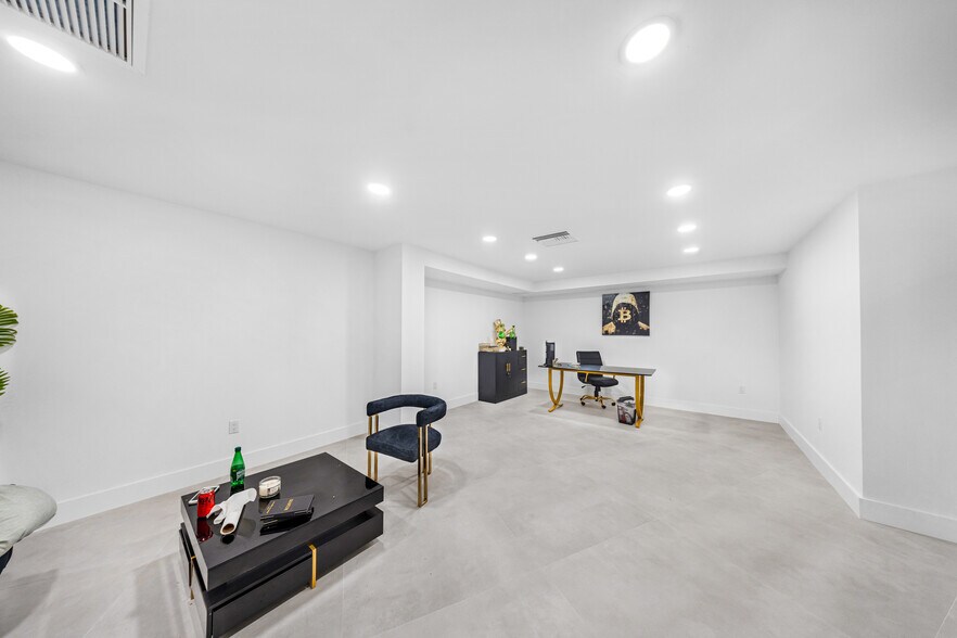 More Photos Of 5401 Collins Ave, Miami Beach Apartments For Sale
