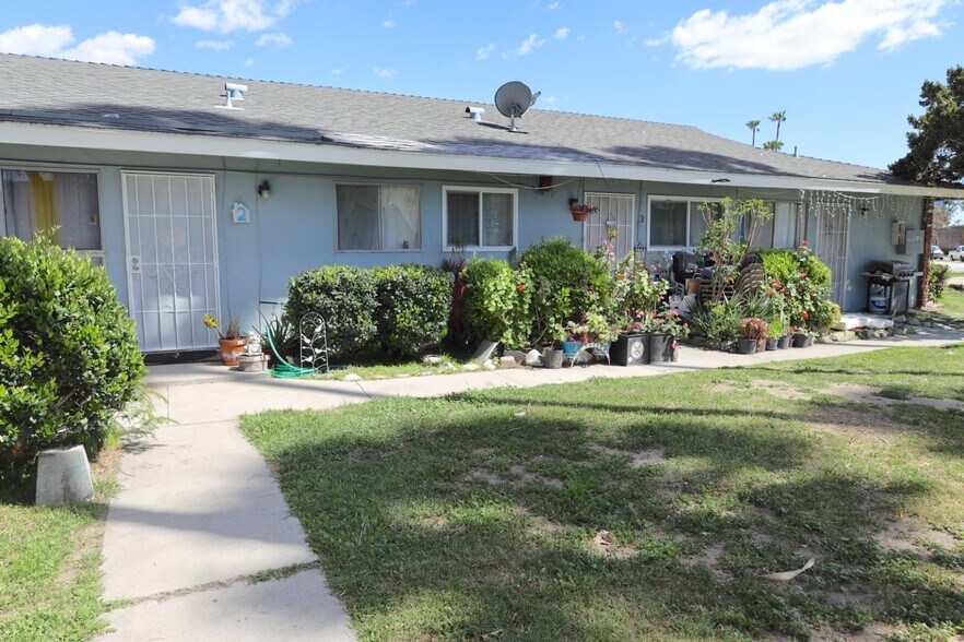 More Photos Of 417 W Guinida Ln, Anaheim Apartments For Sale