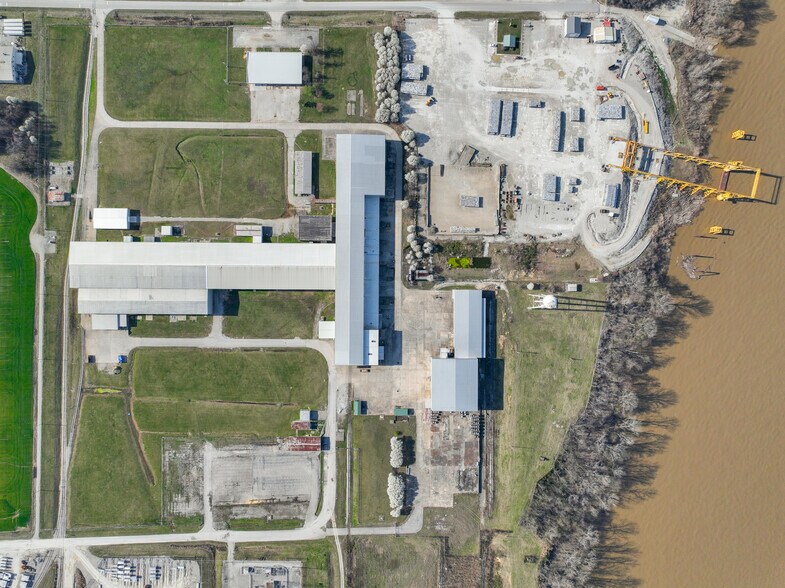 More Photos Of 2870 River Rd, Hawesville Land For Lease