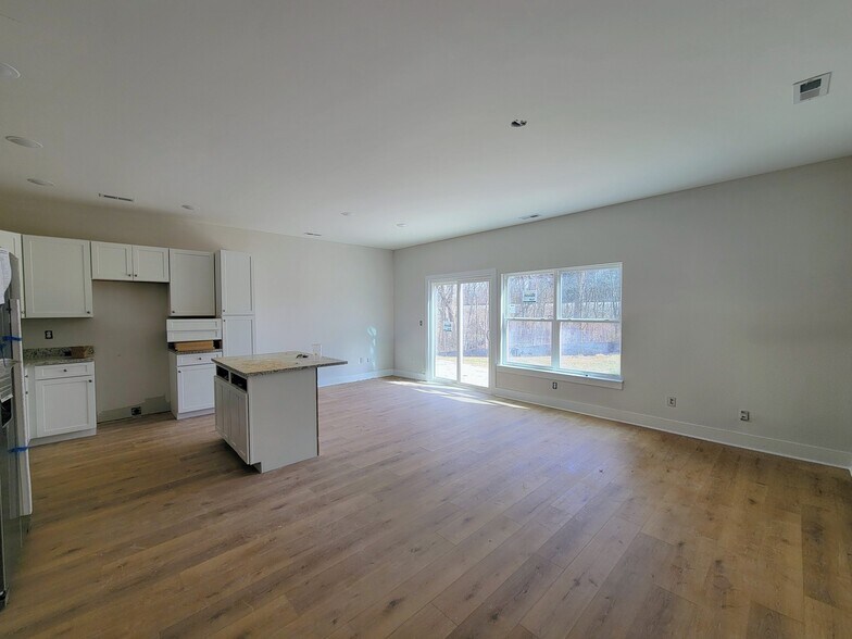 More Photos Of 1907 Gate Tower NE way, Cleveland Apartments For Sale