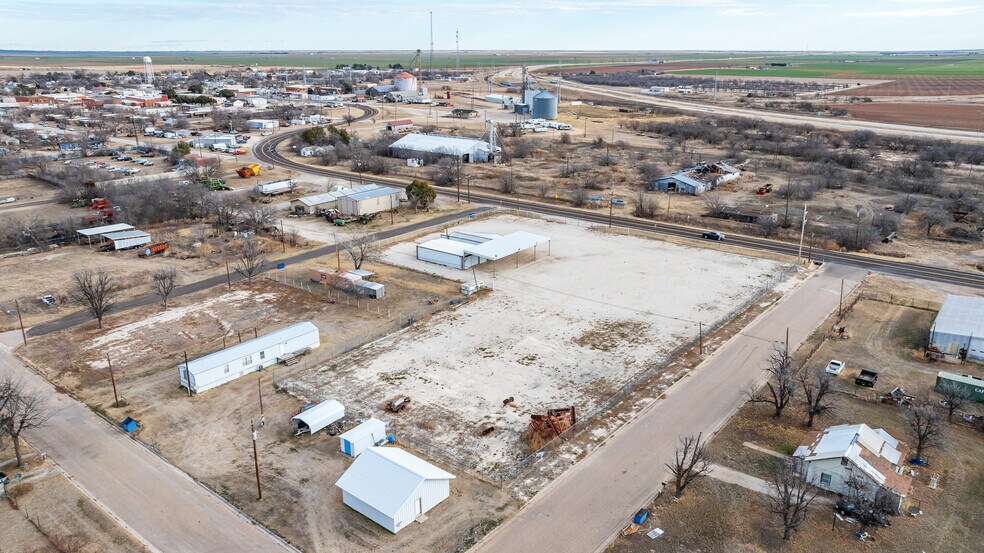 More Photos Of 711 S 3rd Ave, Munday Warehouse For Sale