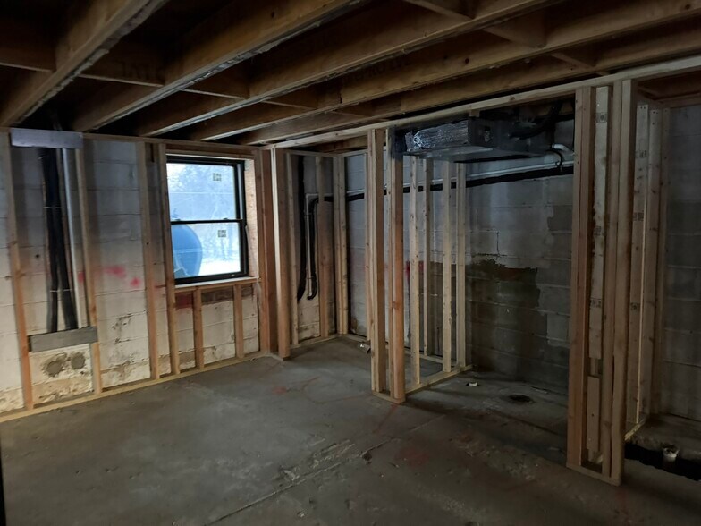 More Photos Of 2000 Hwy 34, Wall Township Auto Repair For Sale