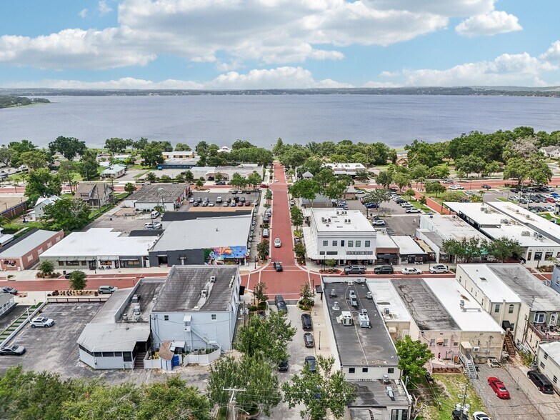 More Photos Of 801 W Montrose St, Clermont Restaurant For Sale