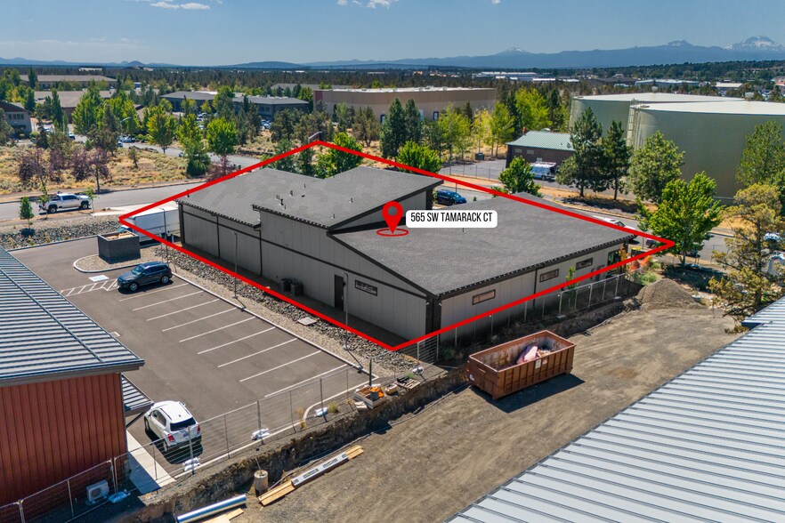 More Photos Of 565 SW Tamarack Ct, Redmond Industrial For Sale