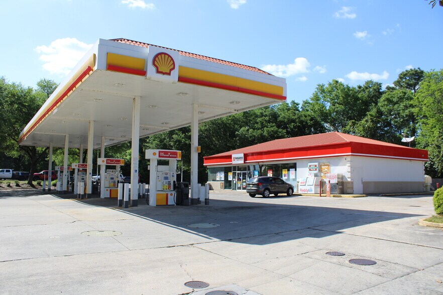 Primary Photo Of 7102 Cottage Hill Rd, Mobile Convenience Store For Sale