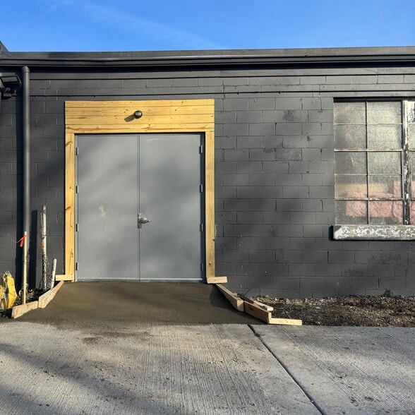 More Photos Of 47 W Gates St, Columbus Warehouse For Lease
