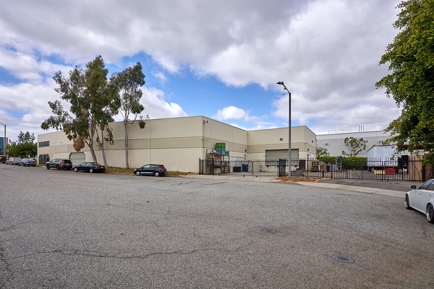 More Photos Of 1195 W Victoria St, Compton Warehouse For Lease