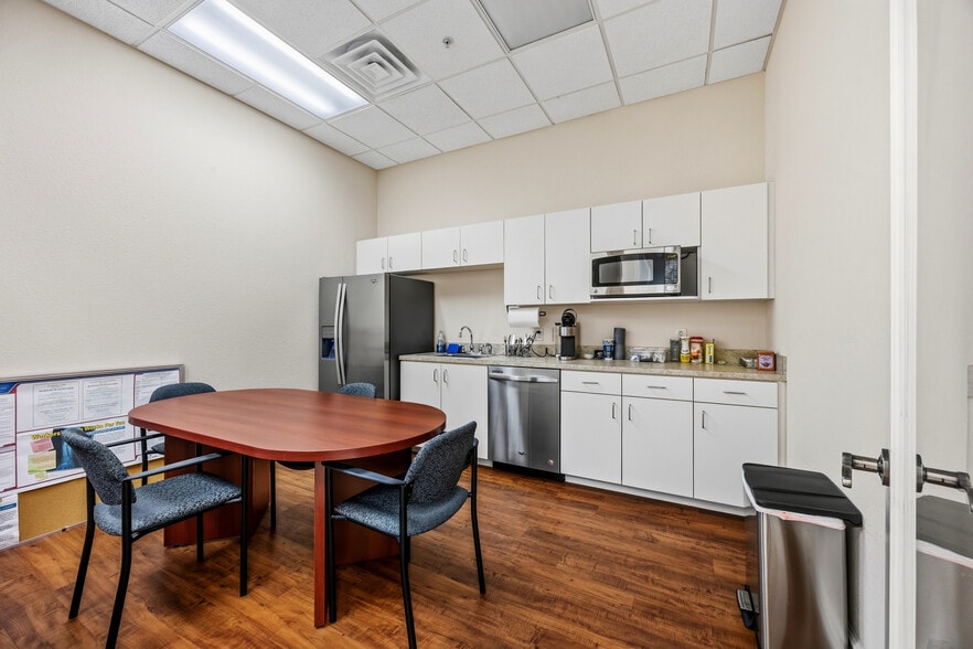 More Photos Of 8200 Health Center Blvd, Bonita Springs Unknown For Lease