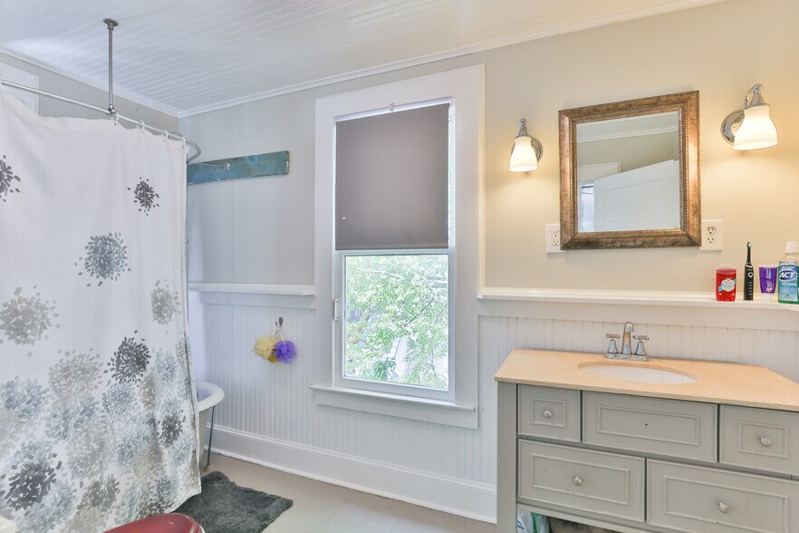 More Photos Of 40 Abbott St, Saint Augustine Flex For Sale
