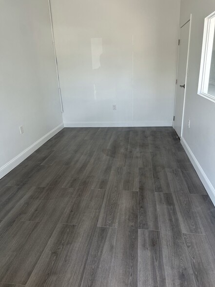 More Photos Of 418-432 S Dixie Hwy E, Pompano Beach Service For Lease