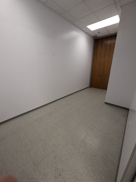 More Photos Of 2800 Duncan Rd, Lafayette Manufacturing For Lease