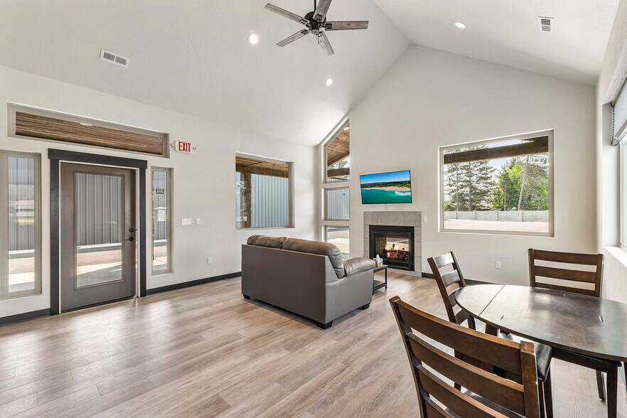 More Photos Of 4002 Boyer rd, Sandpoint Self Storage For Sale