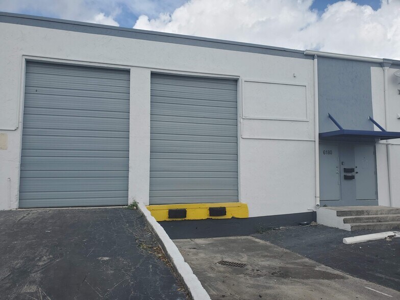 More Photos Of 6100 - 6112 NW 74 Avenue, Miami Warehouse For Lease