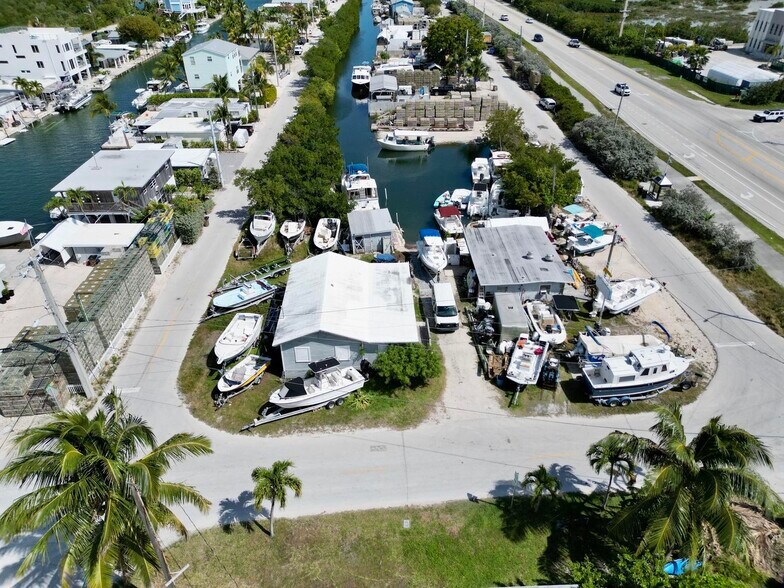 Primary Photo Of 24931 Overseas Hwy, Summerland Key Restaurant For Sale