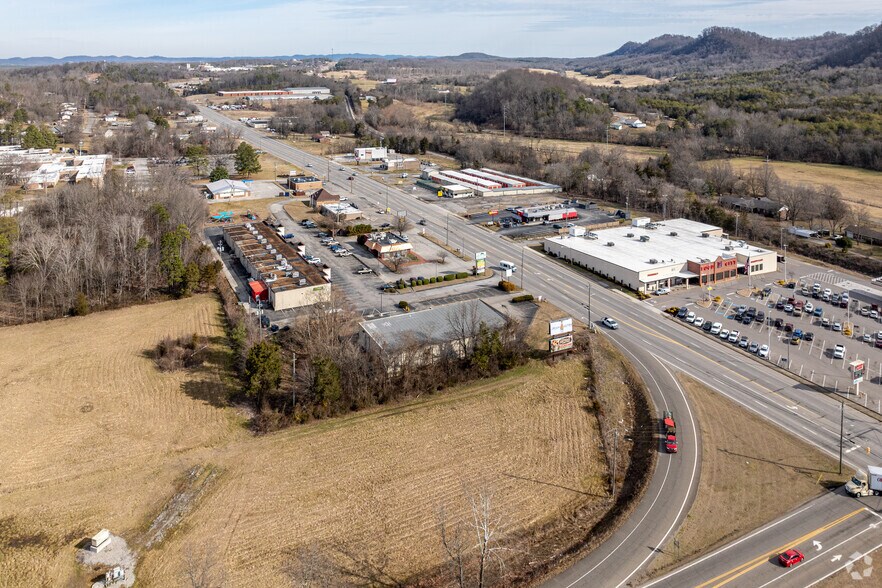 More Photos Of 856 Tennessee Ave, Etowah Drugstore For Lease