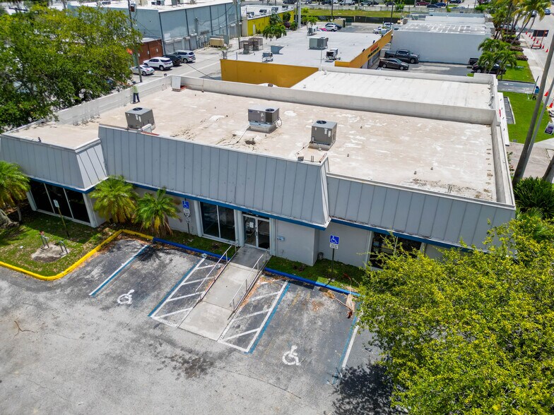 More Photos Of 1813 NE 163rd St, North Miami Beach Freestanding For Lease