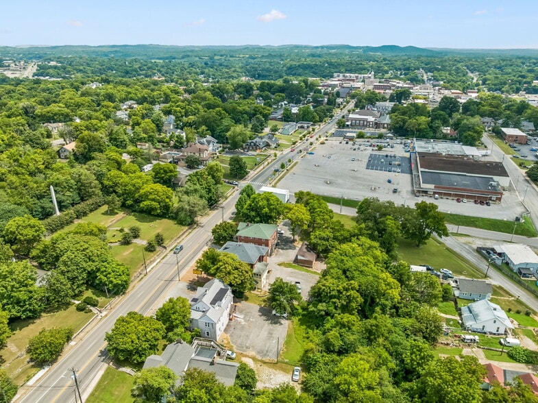 More Photos Of 609 W 7th St, Columbia Office For Sale