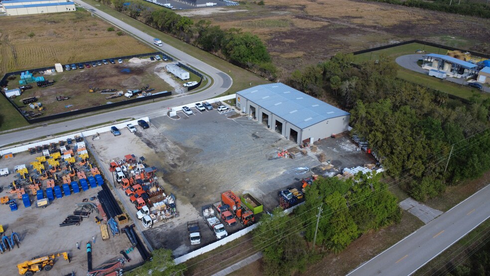 More Photos Of 11524 31st Ter E, Palmetto Industrial For Sale