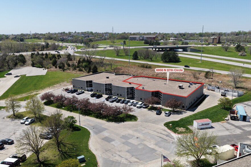 Primary Photo Of 6942-6946 N 97th Cir, Omaha Light Distribution For Lease