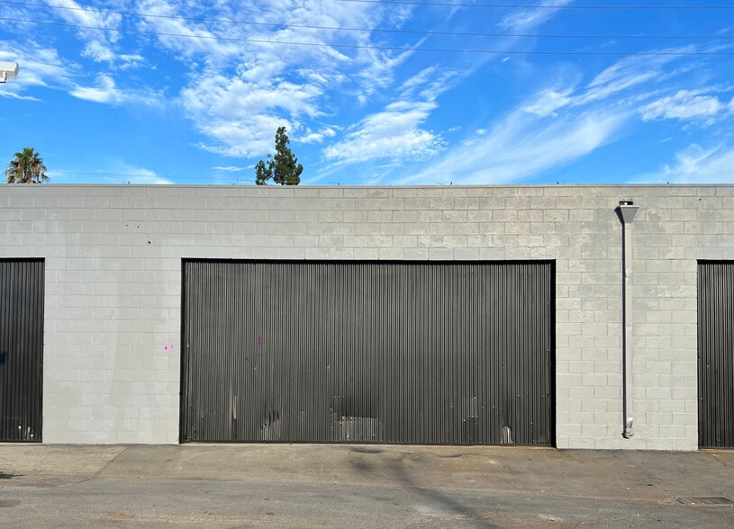 More Photos Of 100 S San Gabriel Blvd, San Gabriel Warehouse For Lease