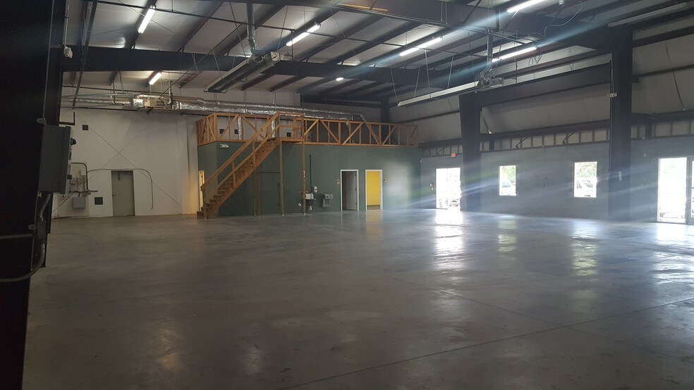 More Photos Of 541 Central Dr, Virginia Beach Unknown For Lease