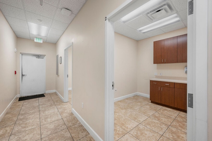More Photos Of 1713 US Highway 441 N, Okeechobee Medical For Lease
