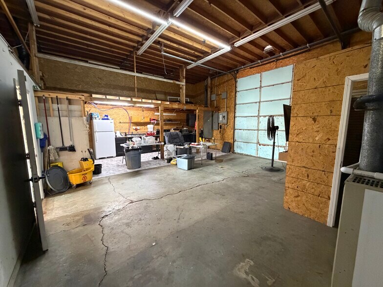 More Photos Of 1425 N Hwy 127 Bypass, Lawrenceburg Warehouse For Sale