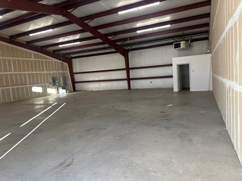 More Photos Of 19 PPF Way, Mound House Warehouse For Lease